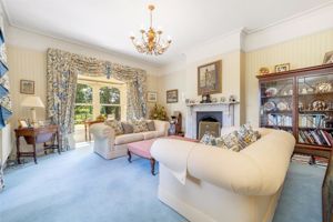 Lounge- click for photo gallery